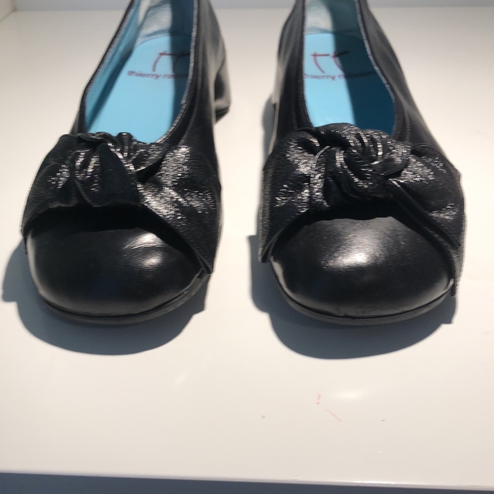 Thierry rabotin shoes size 38. Black leather with bow.